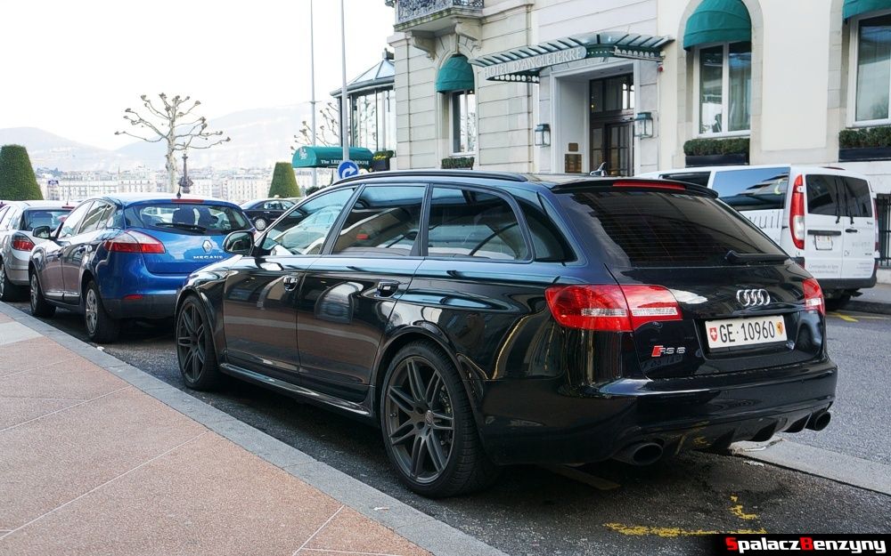 Audi RS6 tył w Genewie