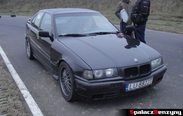 BMW 3 czarne na RS Barbrka Chemska 2012