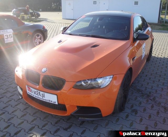 BMW M3 pomaraczowe maska na TPTD 30 wrzesie 2012