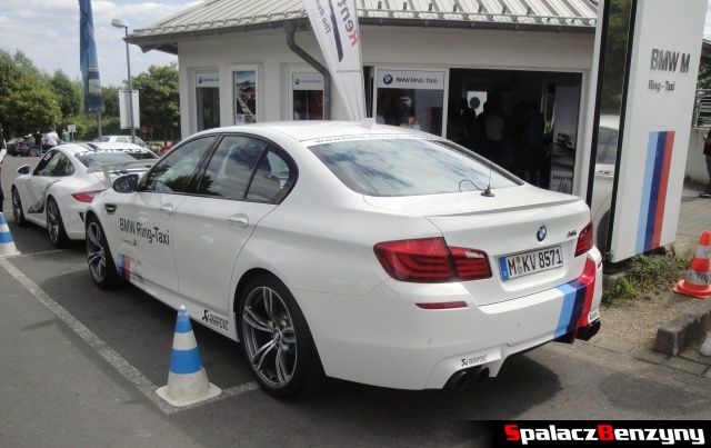 BMW M5 ring taxi na Nurburgring Nordschleife