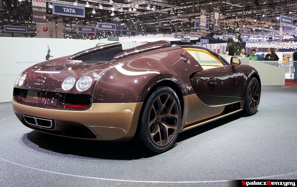 Bugatti Veyron tył na Targach Genewa 2014