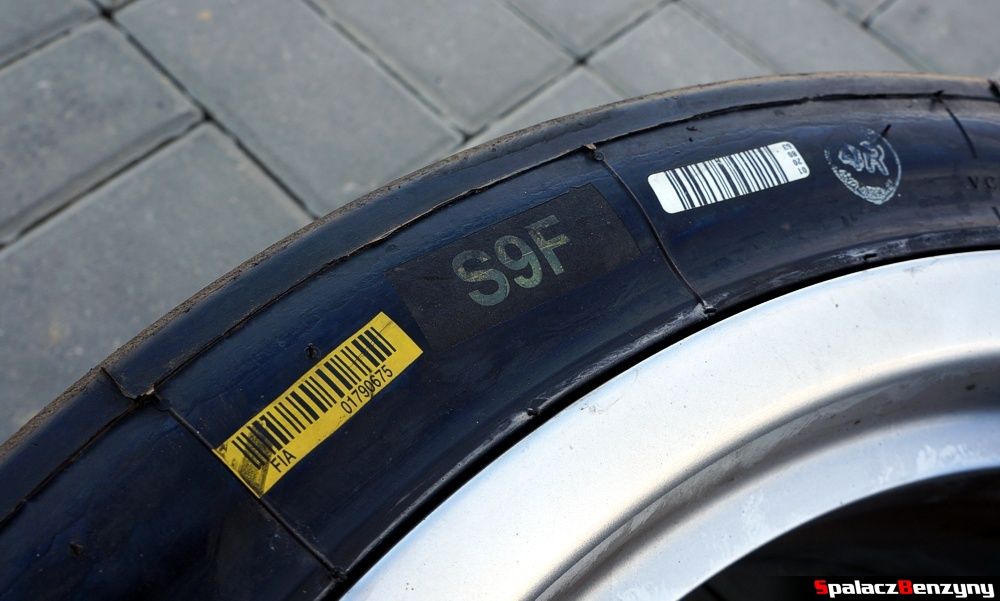 Etykieta S9F na slick Michelin