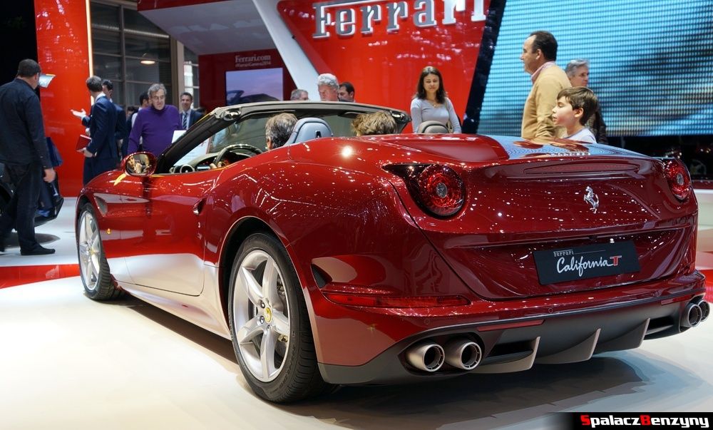 Ferrari California tył na Targach Genewa 2014