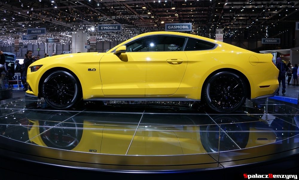Mustang żółty na Targach Genewa 2014
