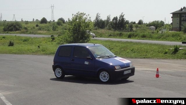Niebieski Fiat CC na Rally Sprint żużlowy 2012 w Lublinie