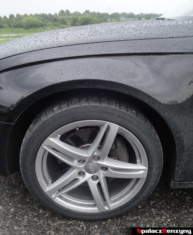 Opona Michelin Pilot Super Sport w deszczu w Audi A4