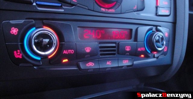 Panel klimatyzacji wielostrefowej w Audi A4 B8