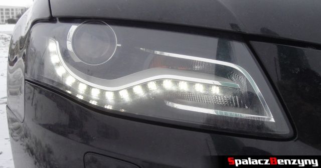 Przednia lampa LED w Audi A4 B8