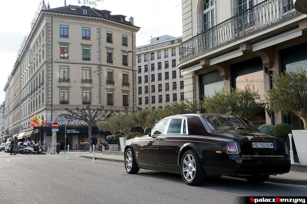 Rolls-Royce Phantom tył w Genewie