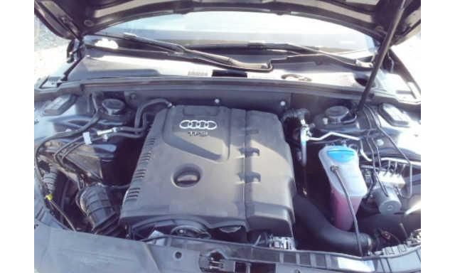 Silnik Audi A4 B8 face-lifting uszkodzone w USA