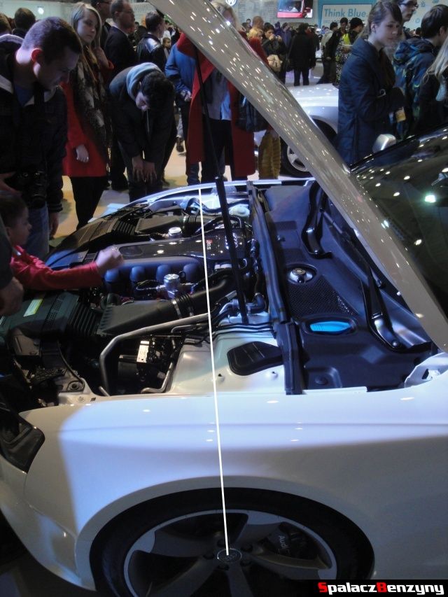 Silnik nad osią w Audi RS5 na Motor Show 2013 w Poznaniu