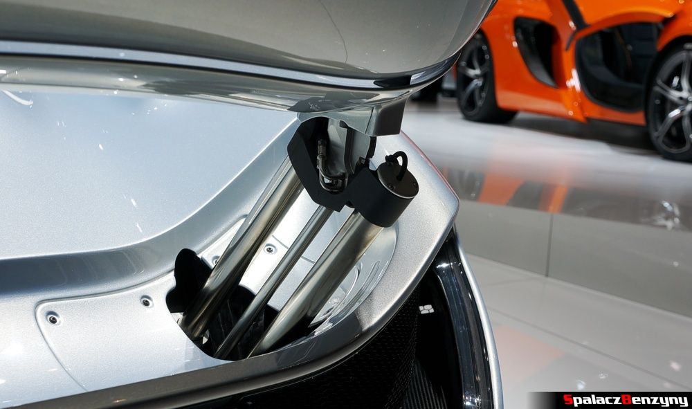Spojler McLaren P1 na Targach Genewa 2014