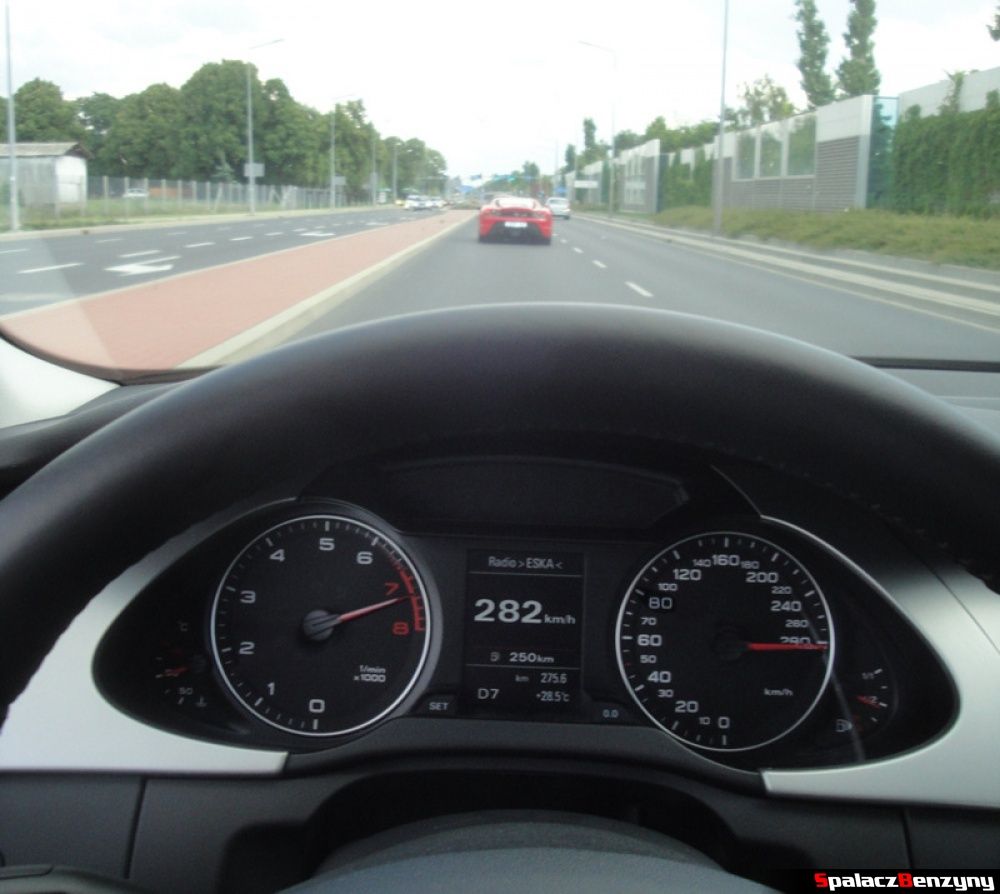 Szybka jazda w Audi A4 na Gran Turismo Polonia 2013