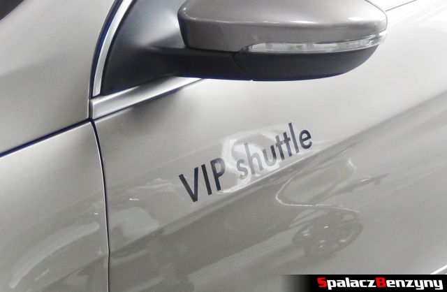 VW Passat VIP shuttle na Autosalon 2013