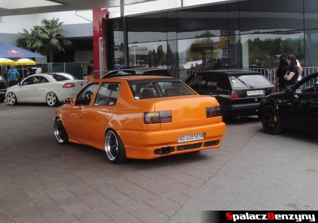 VW pomarańczowy na Worthersee 2013