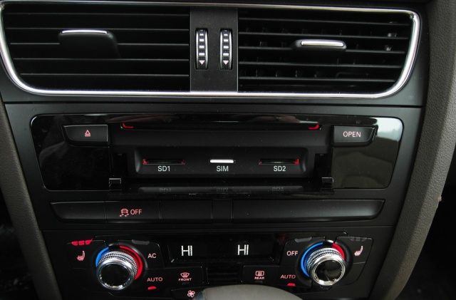 Wejścia kart SD w nawigacji w Audi z USA w Polsce