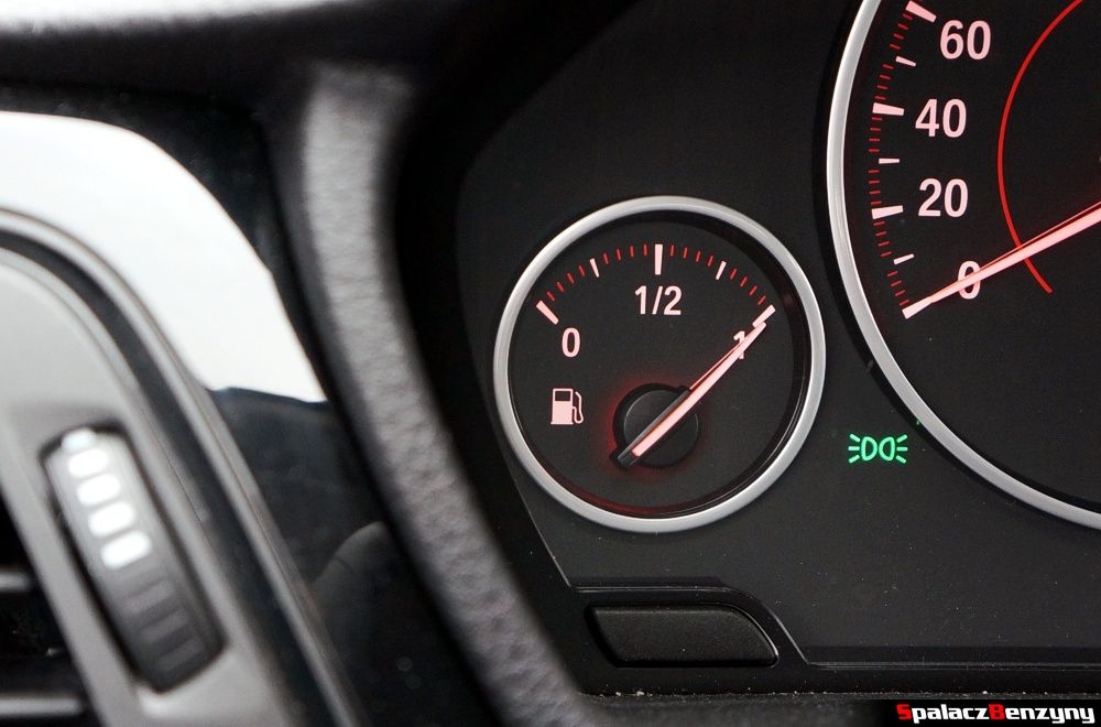 Wskaźnik paliwa BMW 316i 2013