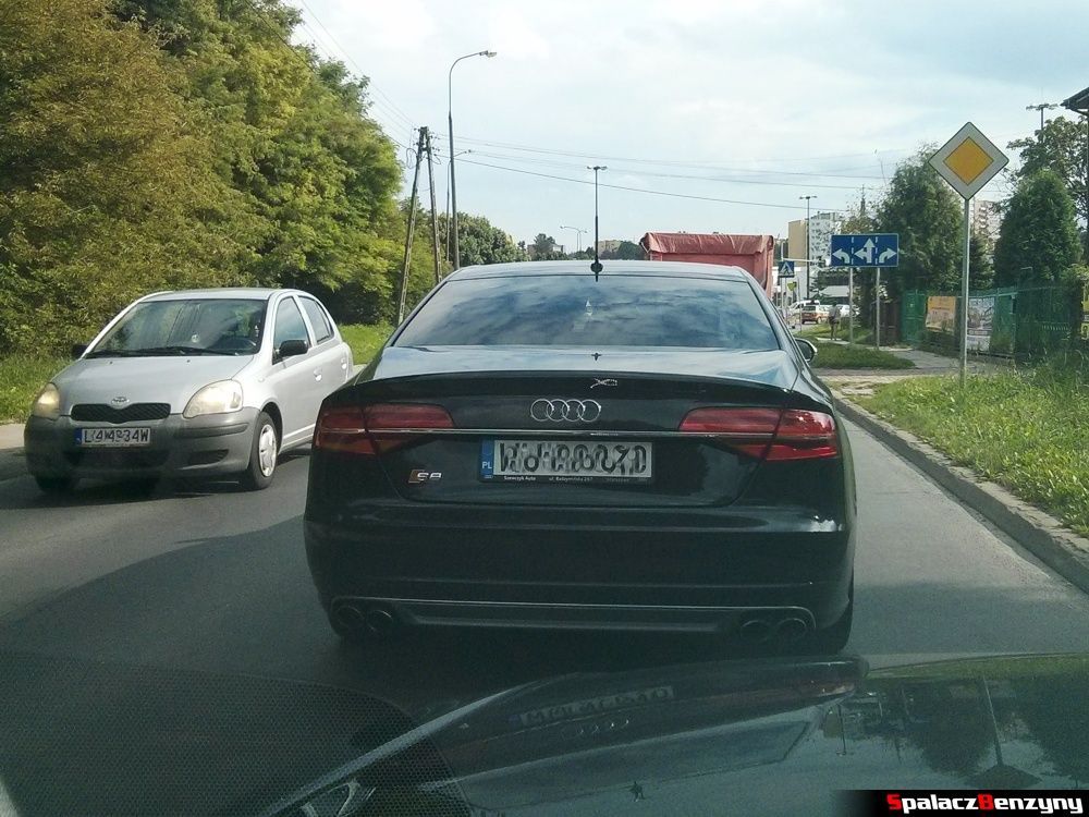 Audi S8 4.0 TFSI 2015 na drodze